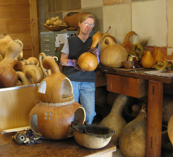Local Gourd Artist